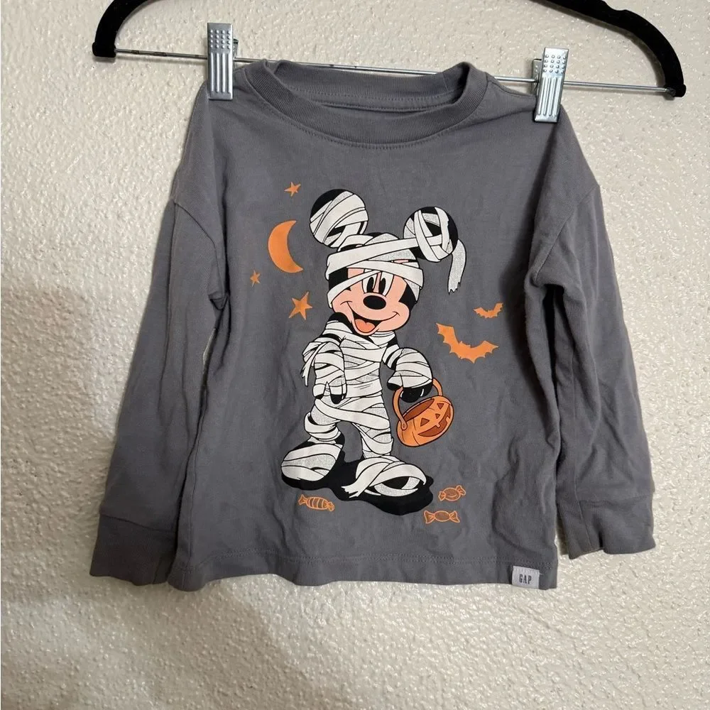 GAP Kids Disney Gray Long Sleeve Shirt with Halloween Mickey Design size 2 years